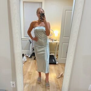 Mint green strapless dress - M
